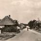 misschien tussen 1945 en 1950, want de kerk is niet waarneembaar